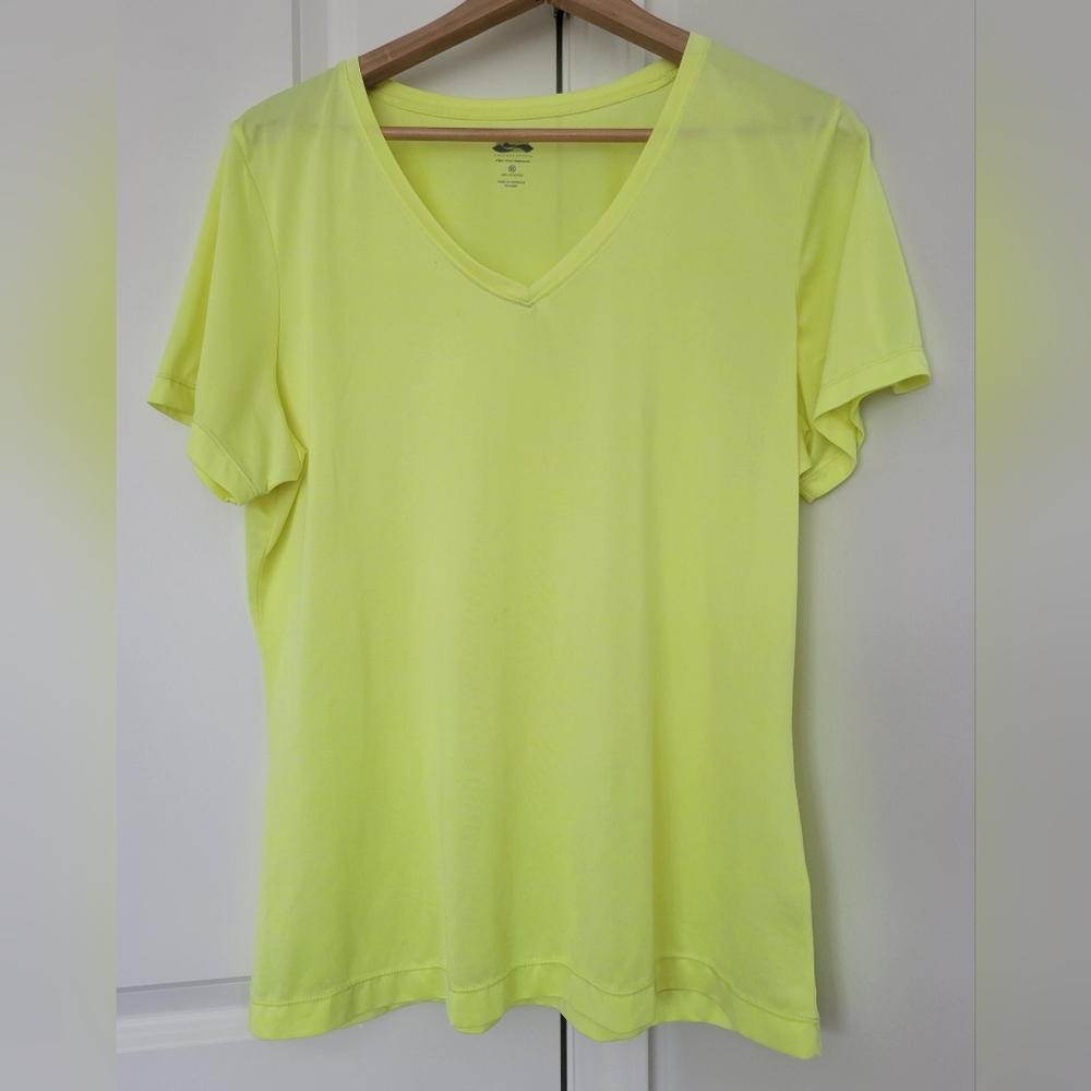 Cascade Sports Speed-Dri Yellow V-Neck Short Sleeve Polyester Top XL